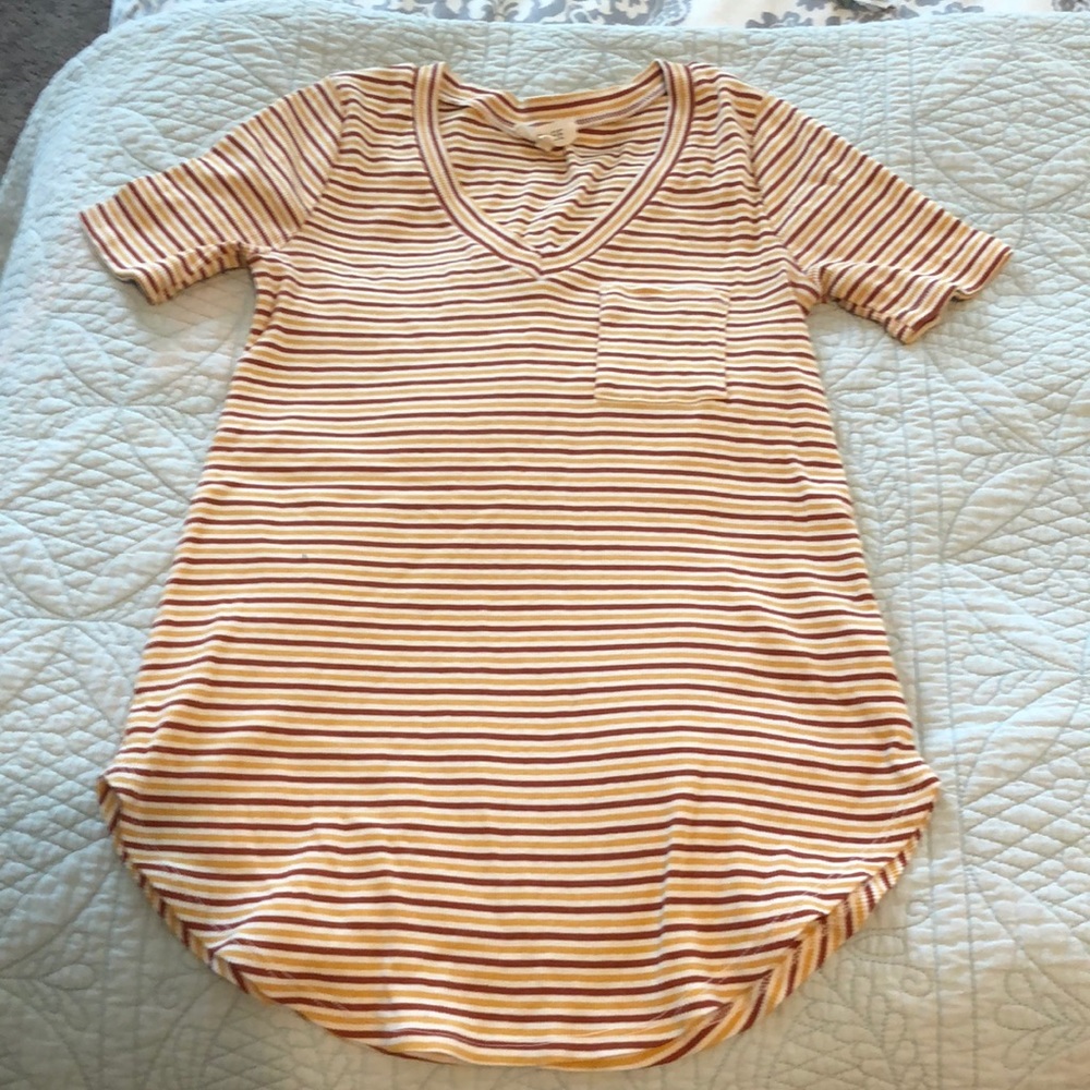 Roolee v neck T